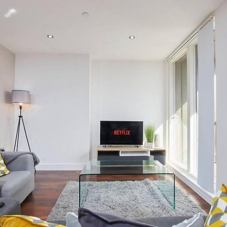 Lovely Apartment - Private Parking - Stadium Views Манчестер Экстерьер фото
