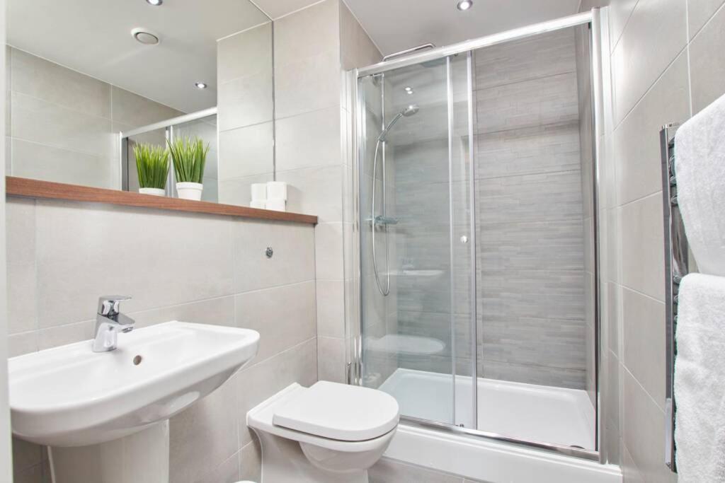Lovely Apartment - Private Parking - Stadium Views Манчестер Экстерьер фото